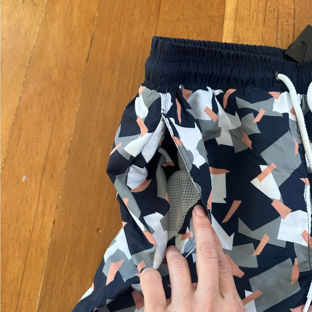 Vestige Geometric Print Swim Shorts NWT Navy Size Large